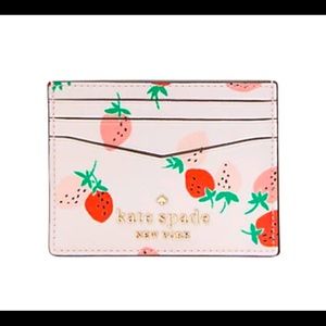 ISO : LOOKING 👀👀